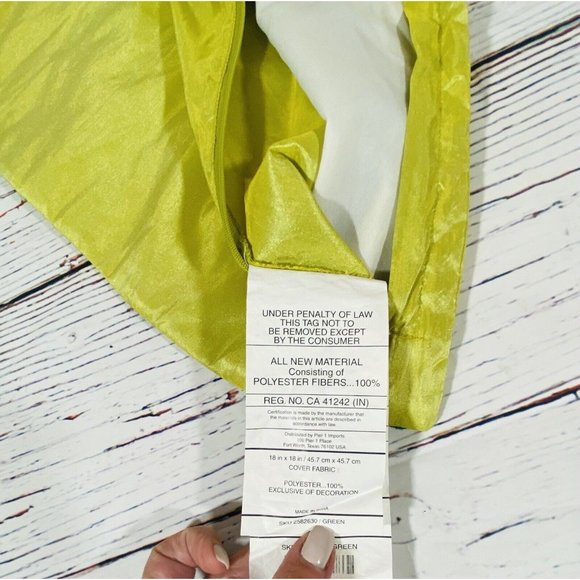 Pier 1 Embroidered Throw Pillow Cover Pillowcase Sham Bright Green 18" x 18" - Picture 8 of 10